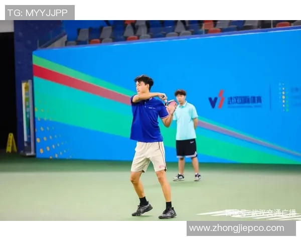 武汉网球队的精神与奋斗历程探讨：网球运动中的团队意识与个人成长