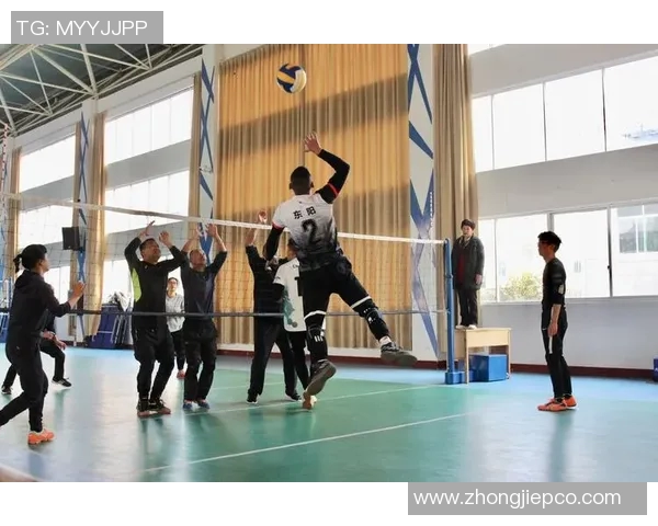 周芳独家分享排球心得与技巧助你提升球技的秘密秘籍 周芳独家分享排球心得与技巧助你提升球技的秘密秘籍