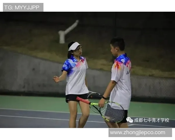 成都网球队配合引发热议球员间默契与争议的背后故事 成都网球队配合引发热议球员间默契与争议的背后故事