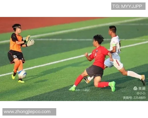 成都足球队在大师赛中的实力展现与未来发展潜力分析 成都足球队在大师赛中的实力展现与未来发展潜力分析