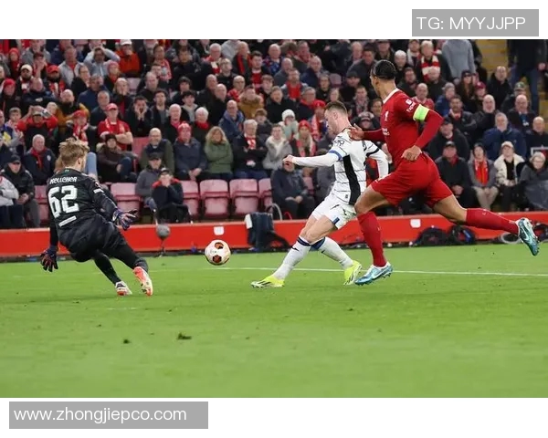 明星们观看足球比赛的精彩瞬间与超帅视频合集 明星们观看足球比赛的精彩瞬间与超帅视频合集