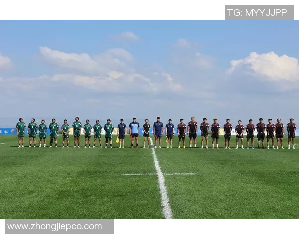 橄榄球与足球的巅峰对话明星们的激情碰撞与友谊交流 橄榄球与足球的巅峰对话明星们的激情碰撞与友谊交流