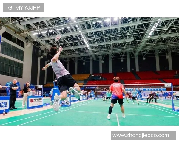 羽毛球盛宴：深入武汉羽毛球队的团队协作与默契之道